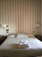 S. Martin Hotel