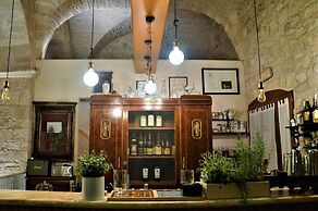 S. Martin Hotel
