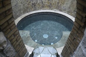 Aquapetra Resort and Spa