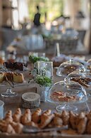 Aquapetra Resort and Spa