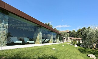 Aquapetra Resort and Spa