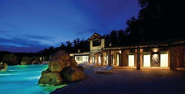 Aquapetra Resort and Spa