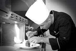 Aquapetra Resort and Spa