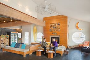 Surftides Lincoln City