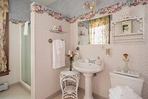 Sutherland House Victorian Bed & Breakfast