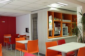 Premiere Classe Orange