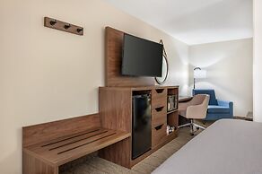 Quality Inn & Suites Rockport - Owensboro North (GOLD AWARD WINNER)