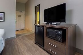 La Quinta Inn & Suites by Wyndham Visalia/Sequoia Gateway