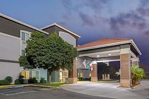 La Quinta Inn & Suites by Wyndham Visalia/Sequoia Gateway