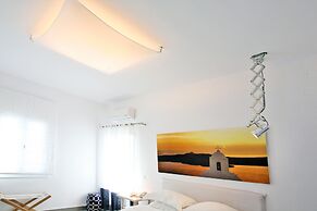 Loizos Stylish Residences