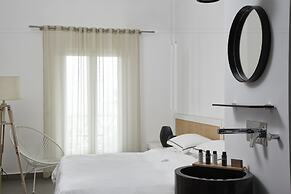 Loizos Stylish Residences