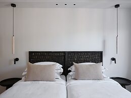 Loizos Stylish Residences