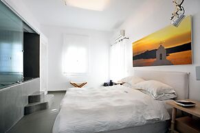 Loizos Stylish Residences