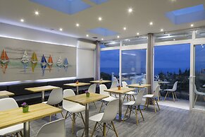 Loizos Stylish Residences