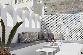 Loizos Stylish Residences