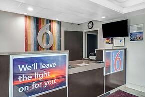 Motel 6 Montgomery, AL - Airport