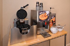 Staybridge Suites Indianapolis-Airport by IHG