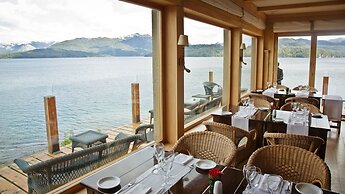 Correntoso Lake & River Hotel