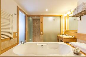 Correntoso Lake & River Hotel