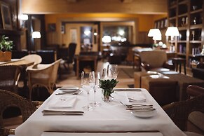 Correntoso Lake & River Hotel