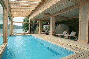 Correntoso Lake & River Hotel