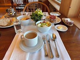 Correntoso Lake & River Hotel