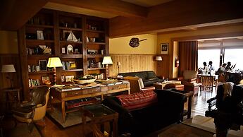 Correntoso Lake & River Hotel