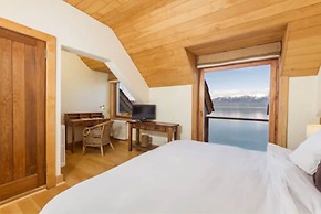 Correntoso Lake & River Hotel