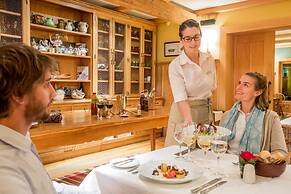 Correntoso Lake & River Hotel