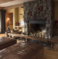 Correntoso Lake & River Hotel