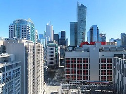 Residence Inn by Marriott Toronto Downtown / Entertainment District