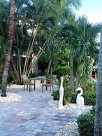 Dolphin Key Resort