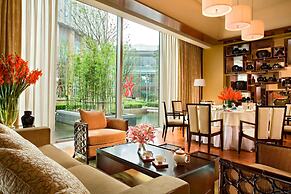 Sheraton Grand Shanghai Pudong Hotel & Residences