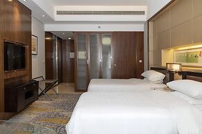 Sheraton Grand Shanghai Pudong Hotel & Residences