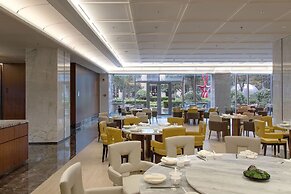 Sheraton Grand Shanghai Pudong Hotel & Residences