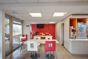 Premiere Classe Lyon Est - Bron Eurexpo