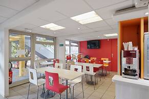 Premiere Classe Lyon Est - Bron Eurexpo