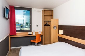 Première Classe Paris Ouest - Gennevilliers Barbanniers