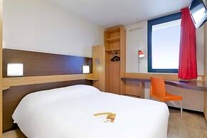 Première Classe Paris Ouest - Gennevilliers Barbanniers