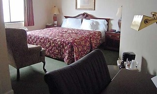 Colonie inn and Suites