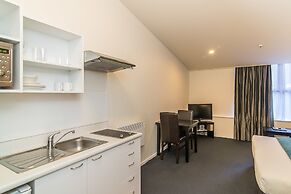 Gilmer Apartment Hotel
