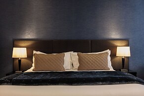 Gilmer Apartment Hotel