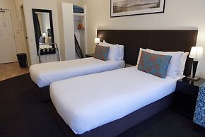 Gilmer Apartment Hotel