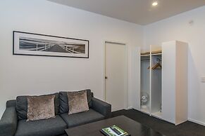 Gilmer Apartment Hotel