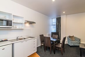 Gilmer Apartment Hotel