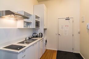 Gilmer Apartment Hotel