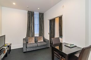 Gilmer Apartment Hotel