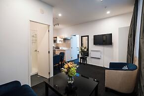 Gilmer Apartment Hotel