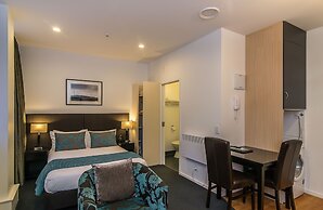 Gilmer Apartment Hotel