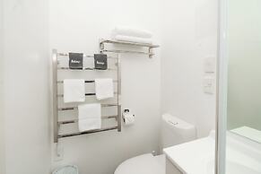 Gilmer Apartment Hotel